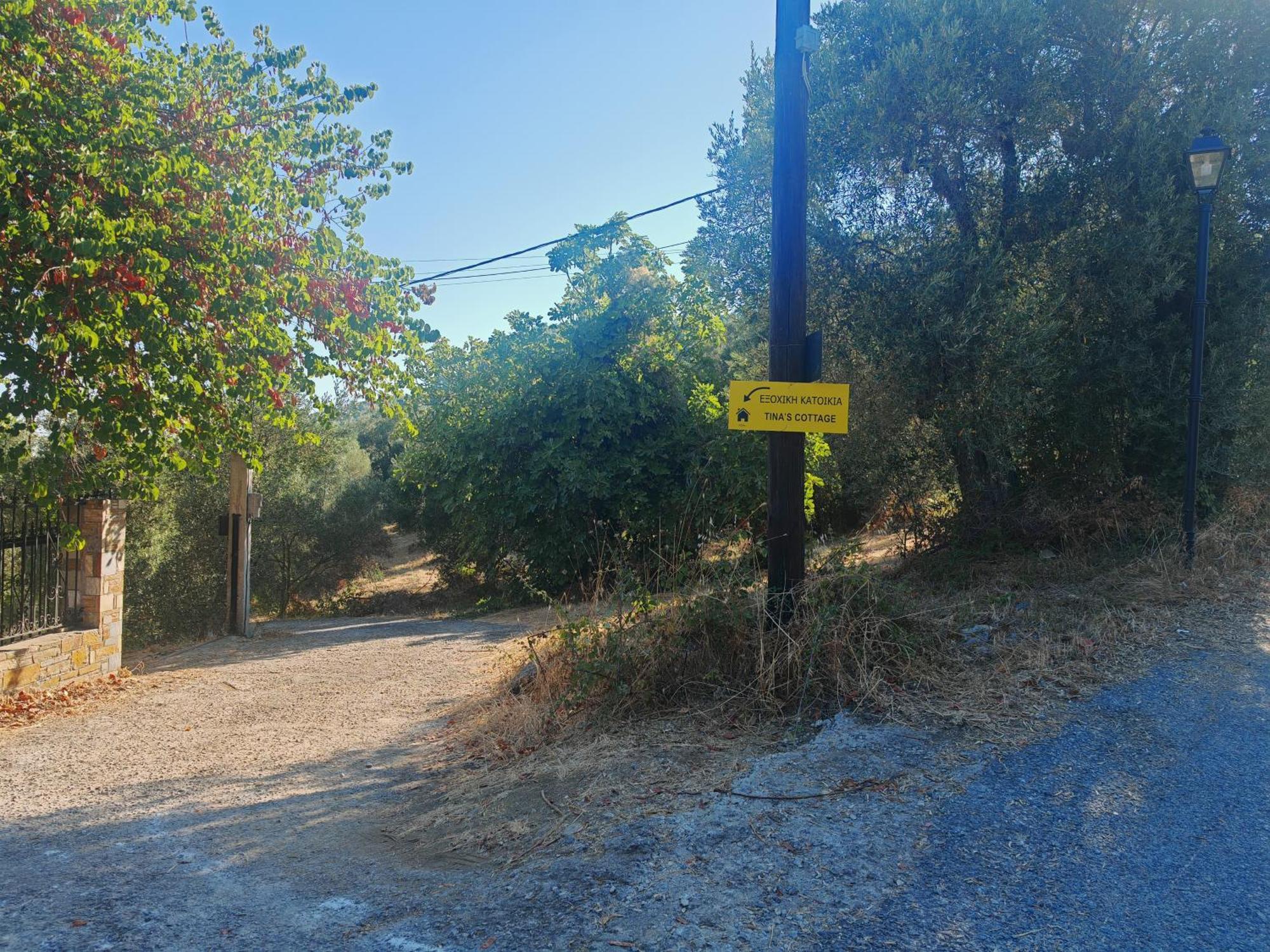 Εξοχική Κατοικία - Cottage Τίνα Liri Exterior photo